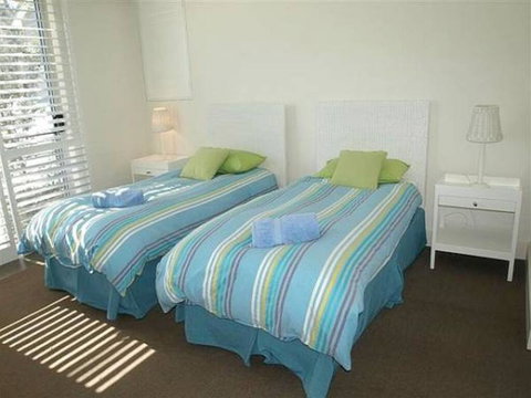 8 ON COAST (4 Night Min) - Australia Accommodation 2