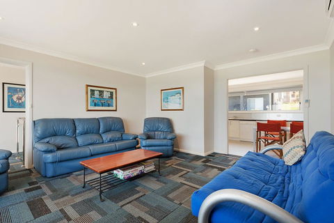 81 Dalmeny Drive - Beach House - Australia Accommodation 2