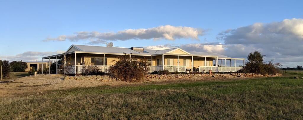 Narraloggan WA Australia Accommodation