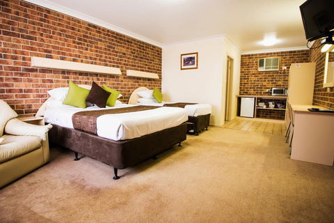 A Line Motel - Australia Accommodation 1