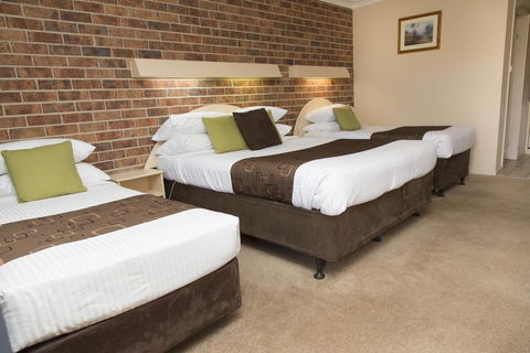 A Line Motel - Australia Accommodation 3