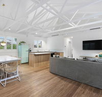 A PERFECT STAY - Sunset Beach - Summer Breeze - Australia Accommodation