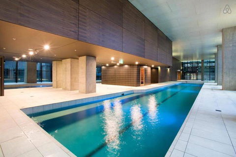 A Stylish CBD Apartment With A Stunning View - Australia Accommodation 3