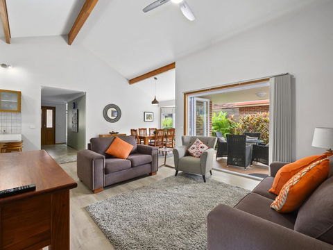 A Villa On 7th - Australia Accommodation 0