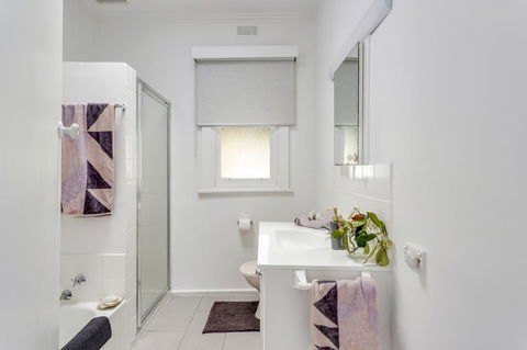 A Wave From It All - Australia Accommodation 1