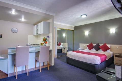 AAA Airport Albion Manor Apartments And Motel - Australia Accommodation 0