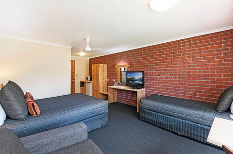 AAt 28 Goldsmith Motel - Australia Accommodation 2