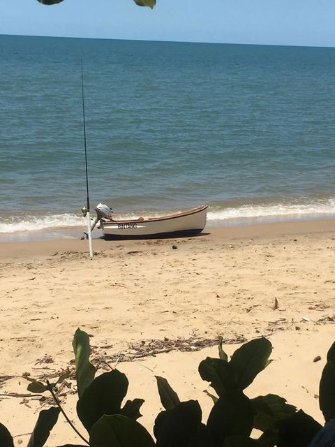 Absolute Beach Frontage, Family Friendly, Home Away From Home - Australia Accommodation 3