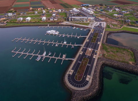 Absolute Waterfront Apt 319 Lighthouse - Australia Accommodation 2