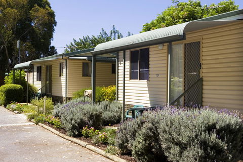 Acclaim Kingsway Tourist Park - Australia Accommodation 2