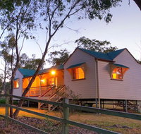 Accommodation Creek Cottages  Sundown View Suites - Australia Accommodation