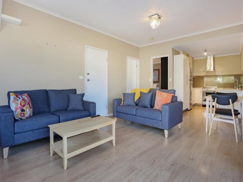 Eagle Heights Holiday Units - Australia Accommodation 1