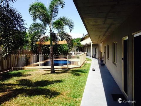 Edmonton Lodge - Australia Accommodation 0
