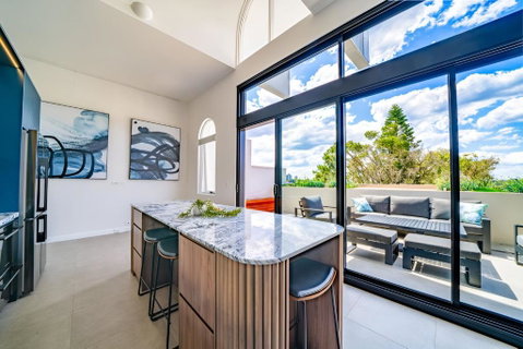 Elegant 3BR Apt -Bondi Junction & Stunning Skyline - Australia Accommodation 3