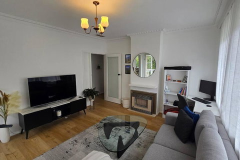 Elsternwick Easy Living - 2 Bedroom Sleeping 4 - Australia Accommodation 0