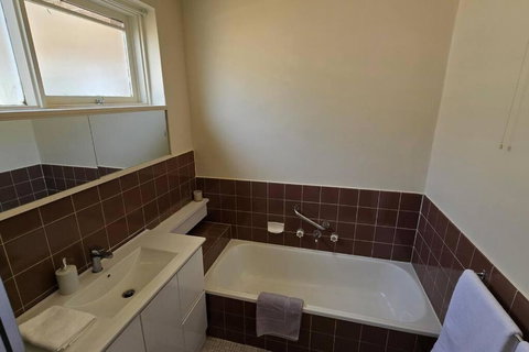 Elsternwick Easy Living - 2 Bedroom Sleeping 4 - Australia Accommodation 4