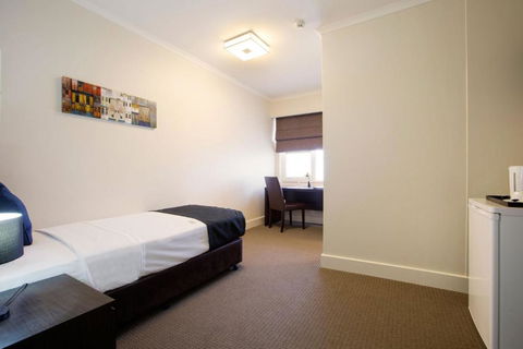 Enfield Hotel - Australia Accommodation 2