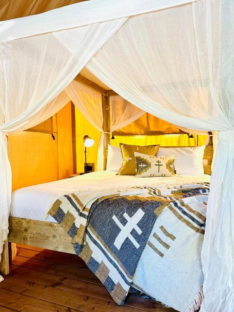 Esk Luxury Glamping Tents - Australia Accommodation 4