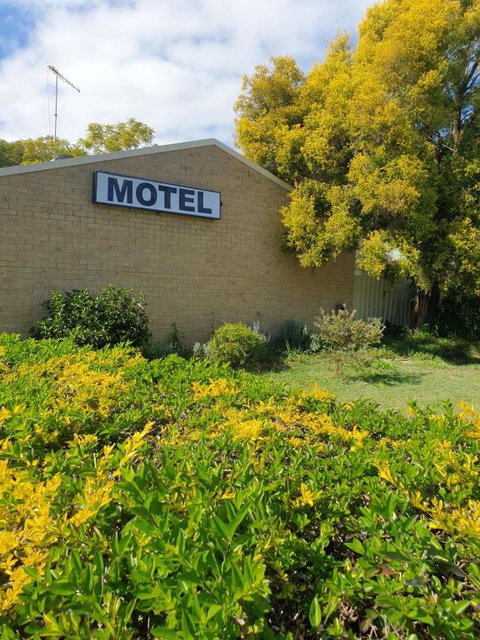 Esk Motel - Australia Accommodation 1