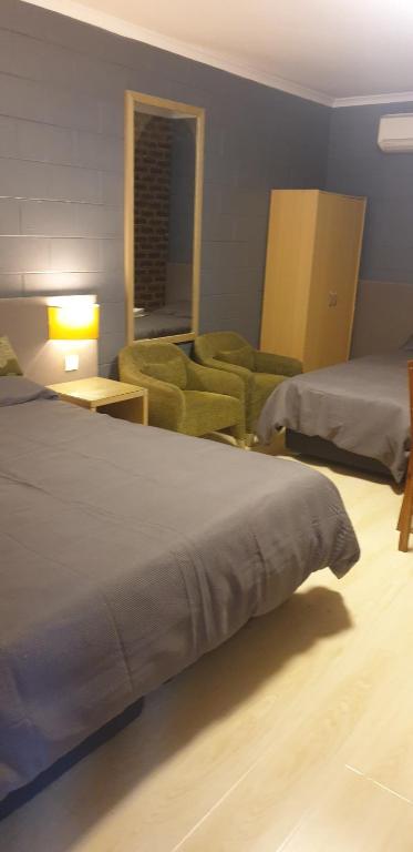 Esk Motel - Australia Accommodation 4