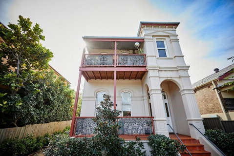 Esperanza Gardens - A Stylish Victorian Studio - Australia Accommodation 0