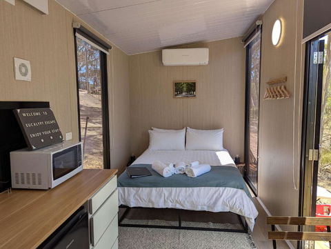 Eucalypt Escape By Tiny Away - Australia Accommodation 3