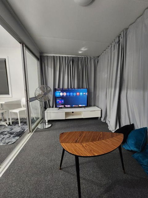Entire Studio Apartment - Self Check-in - Australia Accommodation 1