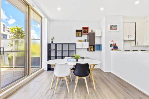Fabulous 2B Apt Waterloo - Australia Accommodation 4