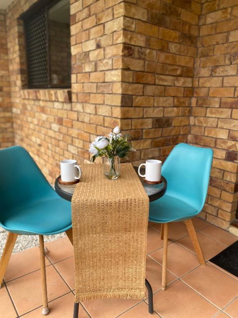 Fabulous Canal-front Unit In Mooloolaba - Australia Accommodation 3