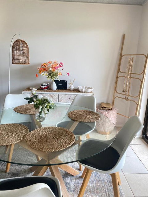 Fabulous Canal-front Unit In Mooloolaba - Australia Accommodation 4