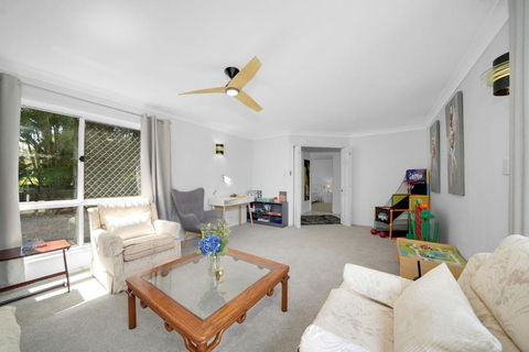 Family Escape Serene Oasis With Pool And AC - Australia Accommodation 4