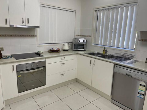Georgina Townhouse - Australia Accommodation 2