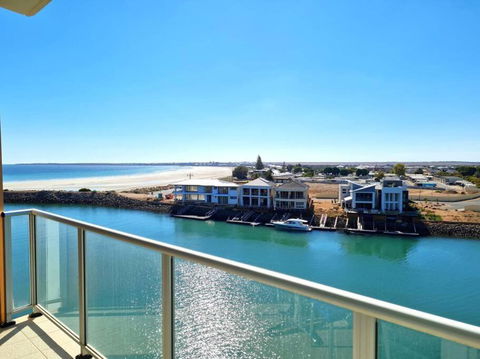 Glam Apartment 21 - Australia Accommodation 0