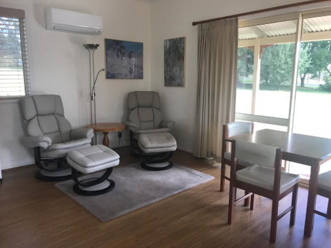 Glen Waverly Farmstay - Australia Accommodation 2