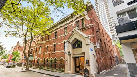 Gordon House Apartments - Australia Accommodation 4