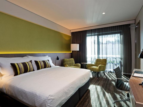 Glen Hotel And Suites - Australia Accommodation 1