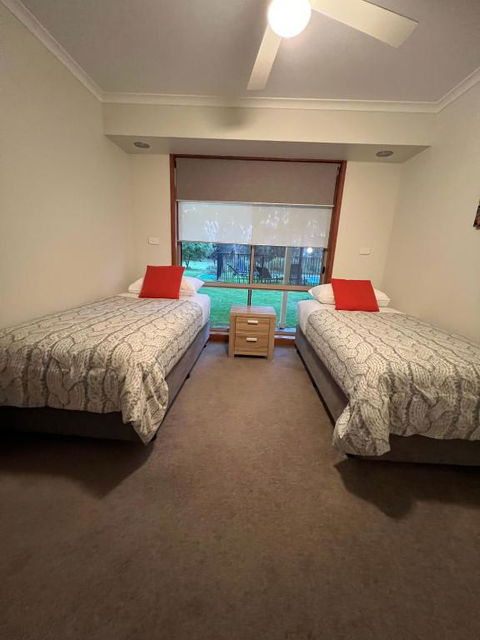Greenways Holiday Units - Australia Accommodation 3