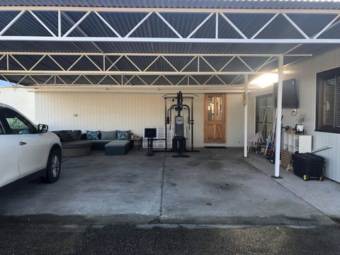 Guesthouse On Grant Street - Australia Accommodation 3