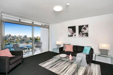 HARIS - Modern 2BR Apartment With Views - Australia Accommodation 0