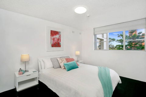 HARIS - Modern 2BR Apartment With Views - Australia Accommodation 2