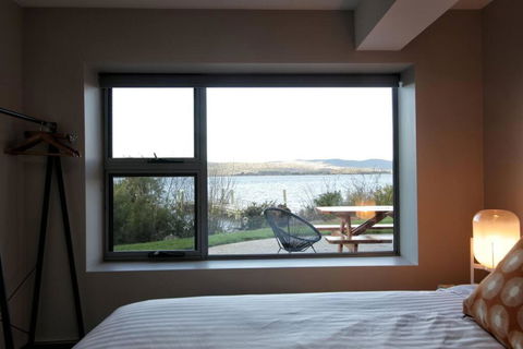 Haven House - River Edge Apartment - Australia Accommodation 2