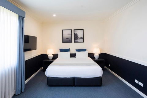 Hawkesbury Race Club Motel - Australia Accommodation 0