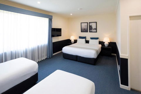 Hawkesbury Race Club Motel - Australia Accommodation 1