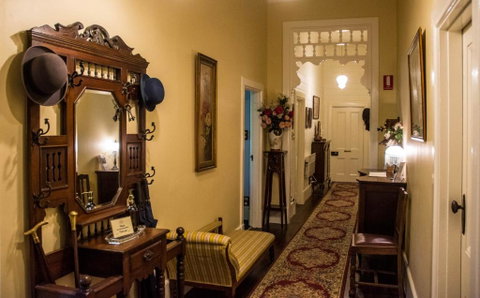 Heytesbury House - Australia Accommodation 3