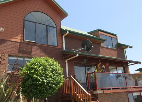 High On Penguin - Australia Accommodation 3