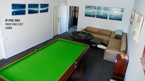 Hot Tub, Ice Bath, Gym, Sauna, Pool Table Coorparoo Haven - Australia Accommodation 2