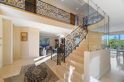 House By The Harbor - Australia Accommodation 1