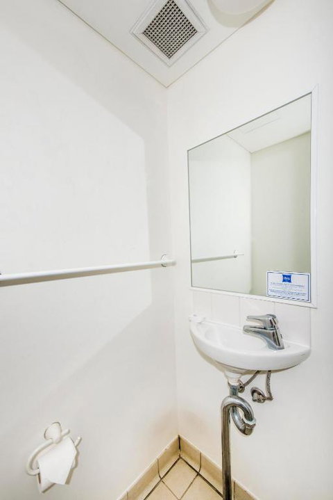 Imperial Motel Windsor - Australia Accommodation 3