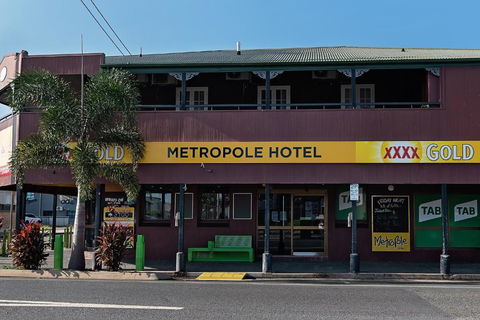 Hotel Metropole Proserpine - Australia Accommodation 1