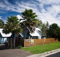 Affordable Twin Peaks 2 - Australia Accommodation